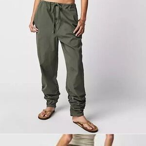 Free People Light Parachute Tapered Pants, Olive Green, size medium, NWOT